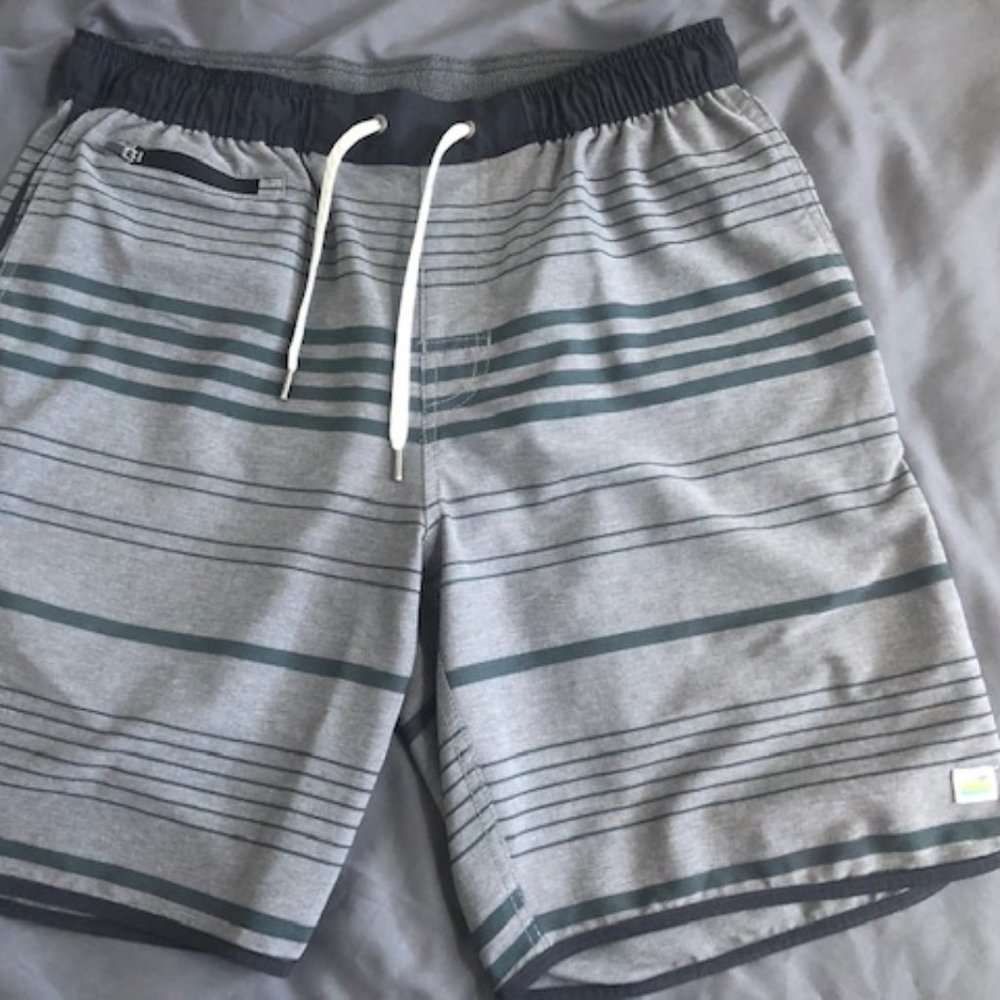 Vuori Men's Banks Shorts - L - Linen Texture Strip